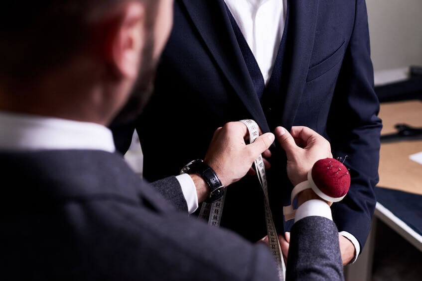 Comment choisir son costume pour homme en hiver et rester élégant ?