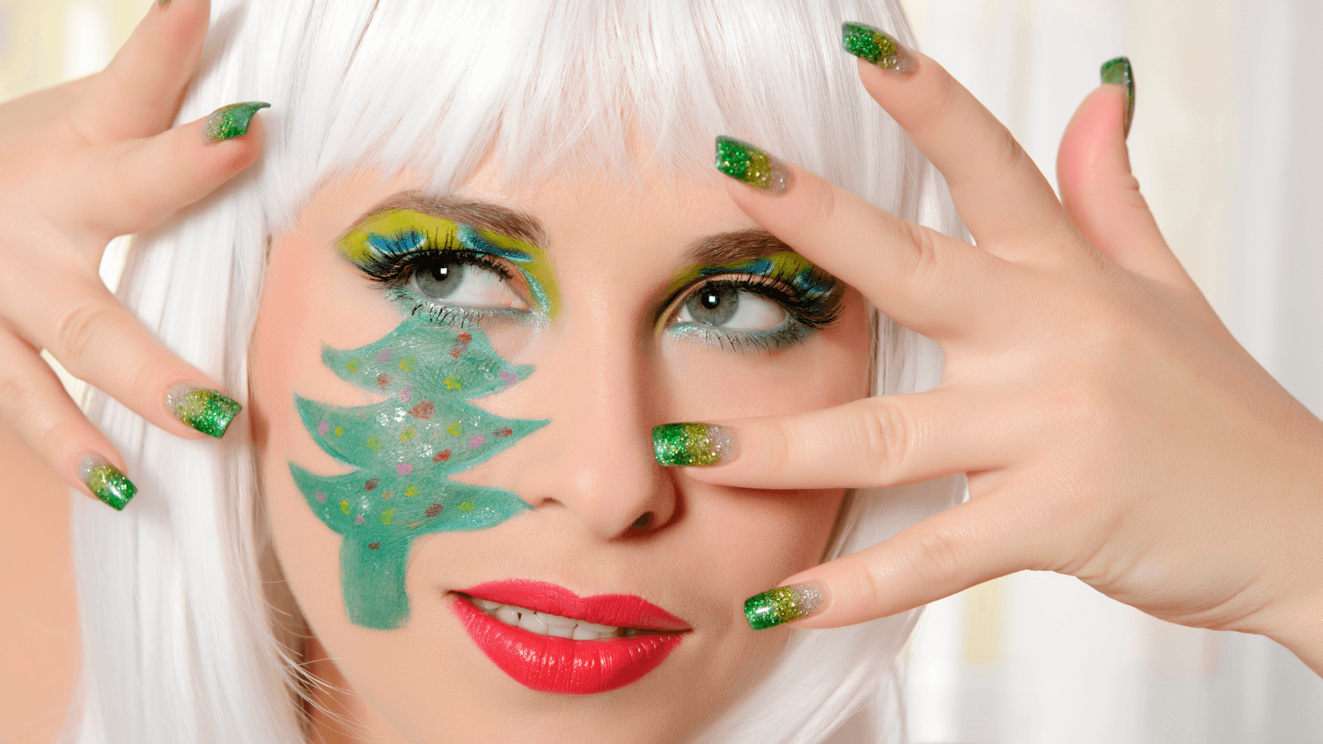 Maquillage artistique Noël: comment réaliser un make up de pro? – La Maison  des Sultans Paris