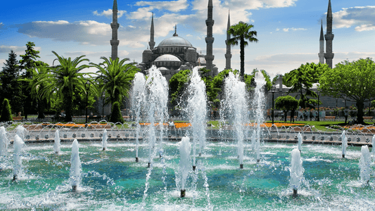 Fontaines inspirées de l'Orient: ajoutez un murmure d'eau à votre jardin